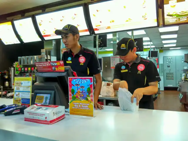 Gambar Makanan McDonald's 9