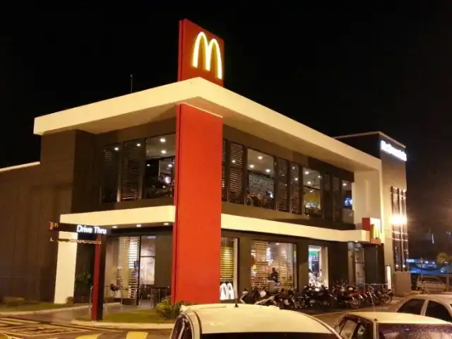 McDonald's & McCafé Food Photo 3