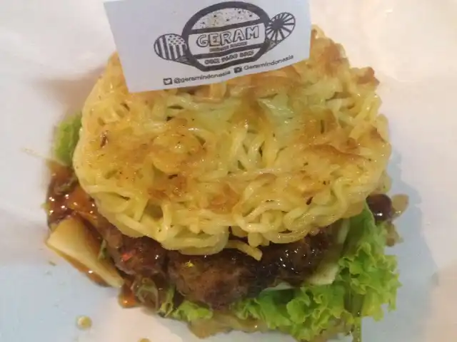 Gambar Makanan Geram Burger Ramen 10