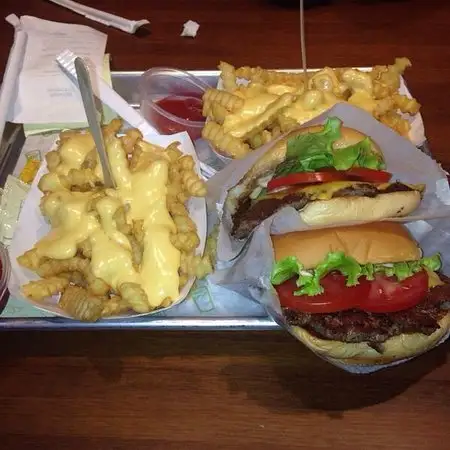 Shake Shack'nin yemek ve ambiyans fotoğrafları 8