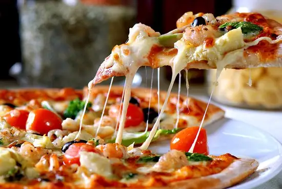 Ghot Pizzeria'nin yemek ve ambiyans fotoğrafları 1
