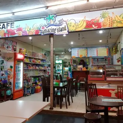 Amazing Island Cafe