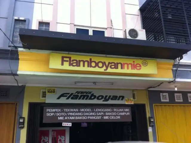 Pempek Flamboyan