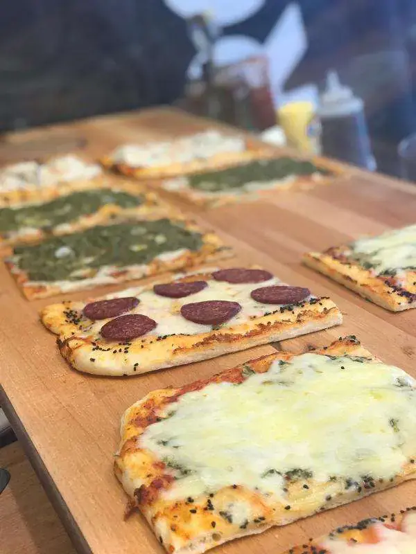 Gorgonzo Pizza'nin yemek ve ambiyans fotoğrafları 11