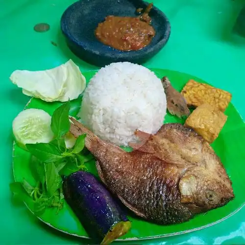 Gambar Makanan Warung Nasi Lalap Azka, Hidayatullah 4
