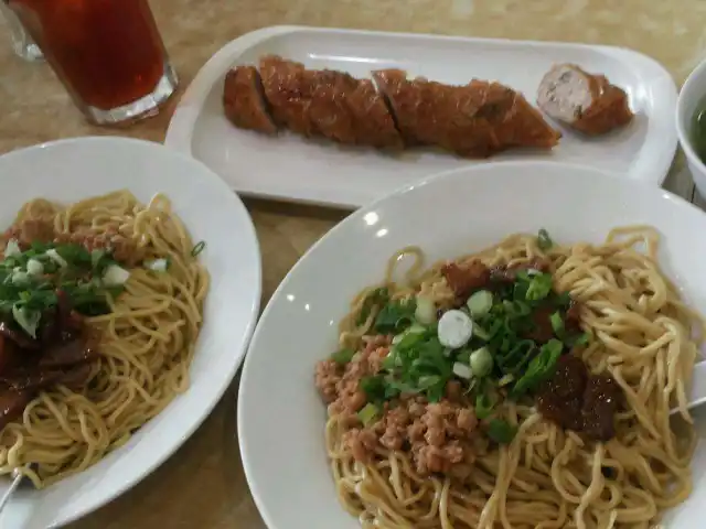 Gambar Makanan Bakmi Aloi 11