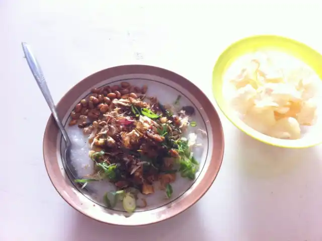 Gambar Makanan Bubur Ayam & Kupat Tahu Khas Bandung 6