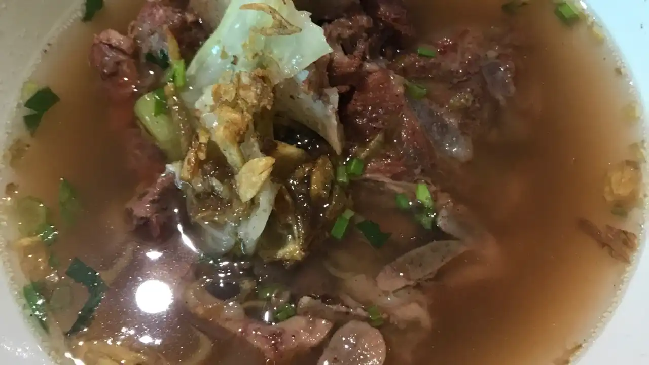 Sop Buntut Sapi "Mang Endang" Incu Ma'Emun