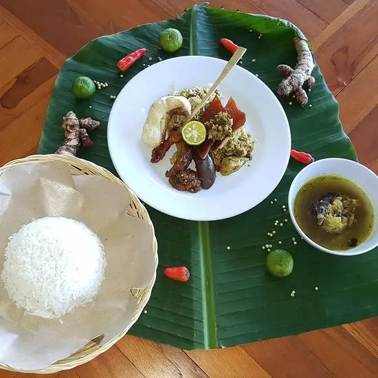 Gambar Makanan Babi Guling Ajeg Bali Asui 1