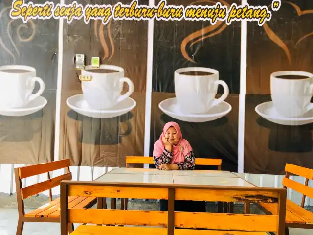 Gambar Makanan Hoky Cafe 7