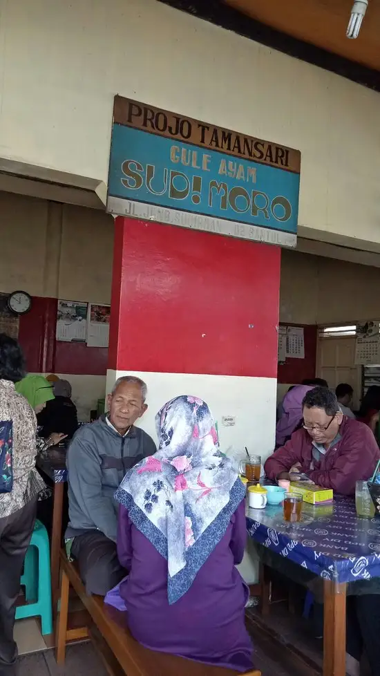 Tongseng & Gulai Ayam Kampung Sudi Moro