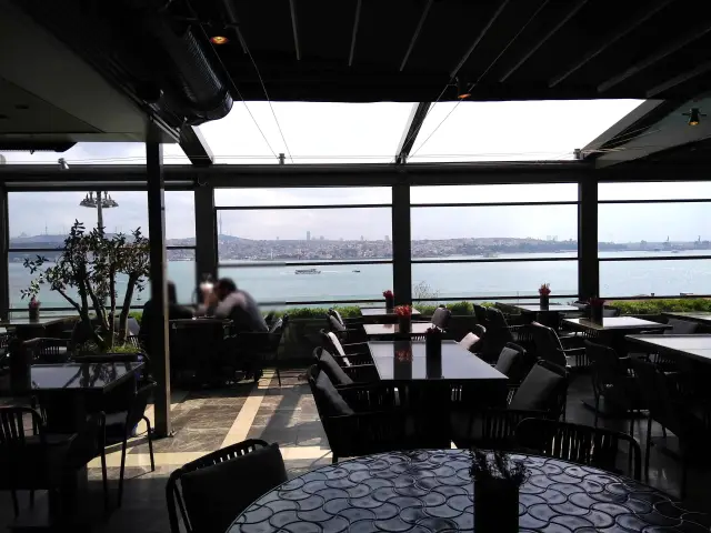 Lulu Hookah Lounge - Zimmer Hotel Bosphorus'nin yemek ve ambiyans fotoğrafları 13