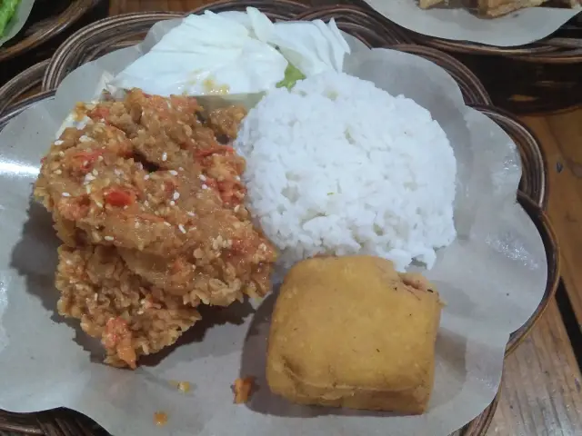 Gambar Makanan Ayam Geprek Samara 5