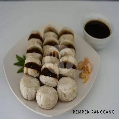 Gambar Makanan Pempek Tenda Biru, P Pisang 13