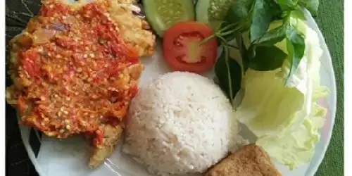 Ayam Geprek & Bakso Klenger Kak Tyo, Bukit Kecil