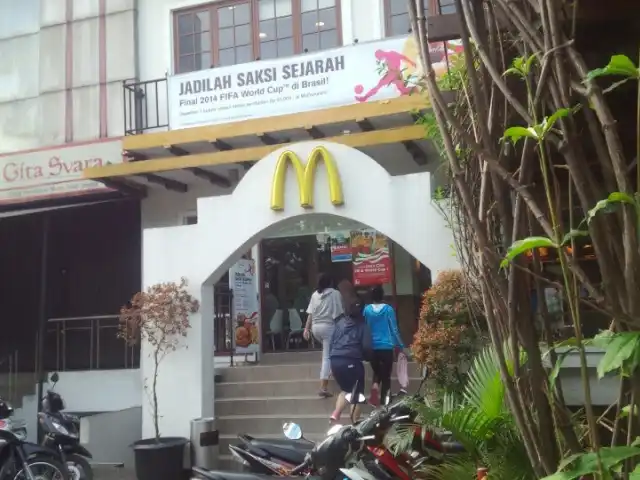 Gambar Makanan MCD TEBET 2