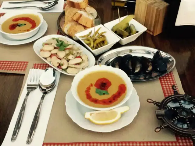 Dümen Kokoreç Köfte Midye'nin yemek ve ambiyans fotoğrafları 11