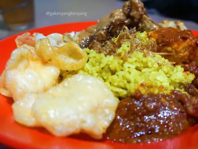 Gambar Makanan Nasi Kuning Pungkur 8