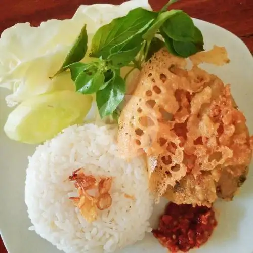 Gambar Makanan Nasi Goreng & Ayam Goreng Dapur HS 4