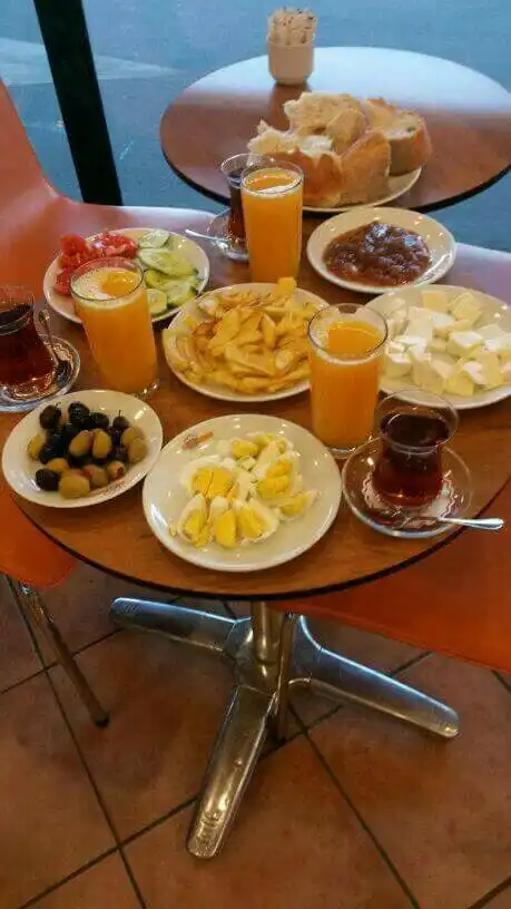 İstanbul Börek Ve Kır Pidesi'nin yemek ve ambiyans fotoğrafları 8