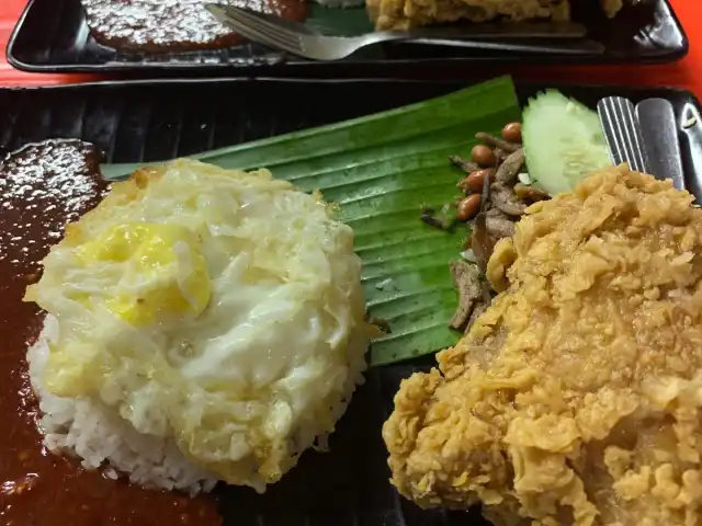 Uncle Lanz Nasi Lemak Food Photo 12