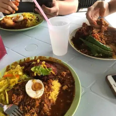 Nasi Royale