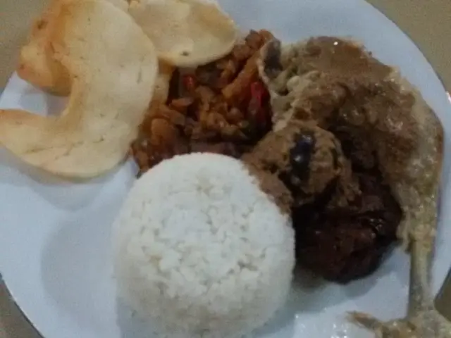 Gambar Makanan Ayam Goreng Suharti 9