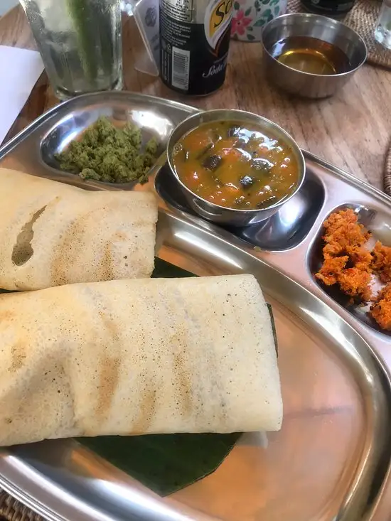 Gambar Makanan Mumbai Station Pure Vegetarian Indian Cafe 2