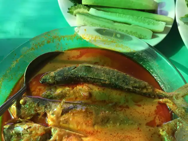 Kak Yang Gulai Panas Ikan Temenung Food Photo 16