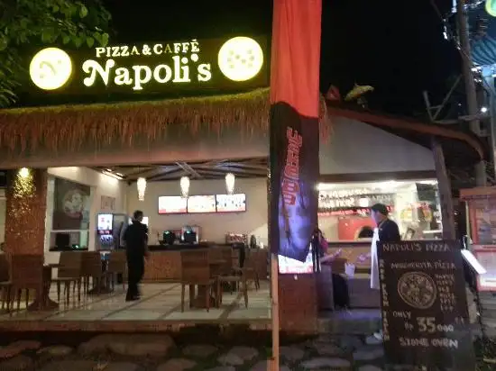 Gambar Makanan Napoli's Pizza & Caffe 17