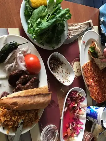 Köfteci Remzi'nin yemek ve ambiyans fotoğrafları 1