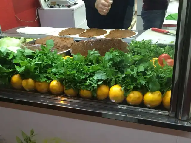 Çiğ Köfteci Berat Usta'nin yemek ve ambiyans fotoğrafları 9