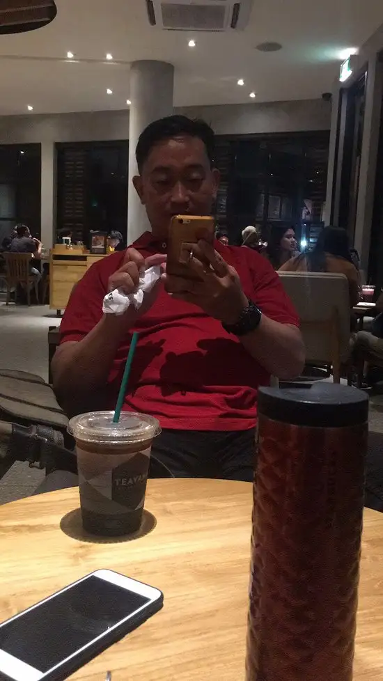 Gambar Makanan Starbucks Surabaya Town Square 19