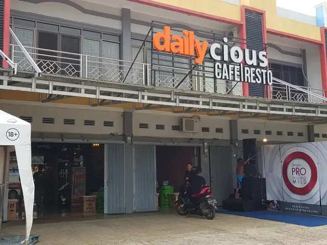 Gambar Makanan Dailycious Cafe & Resto 3