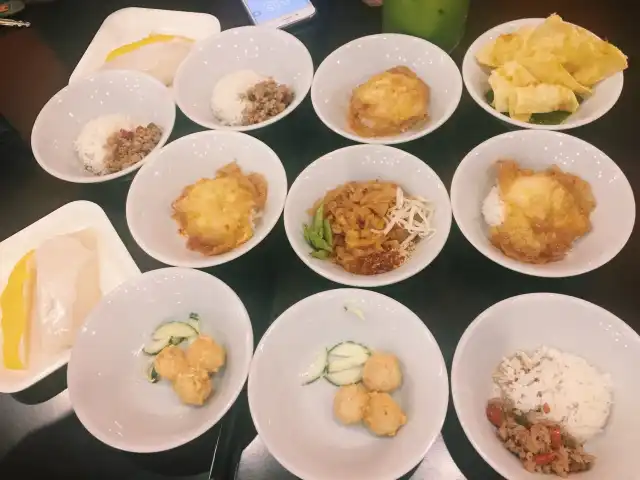 Aroi Thai Food Photo 12