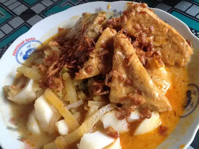 Gambar Makanan Ketupat Sayur CNI Puri 13