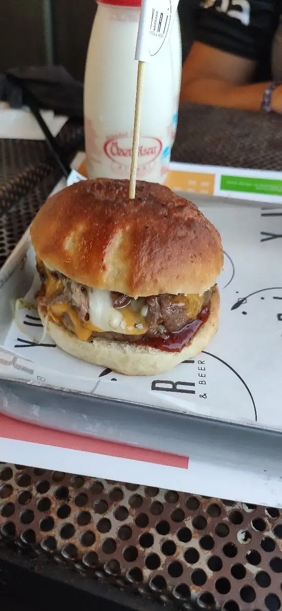 Yuri Burger'nin yemek ve ambiyans fotoğrafları 3