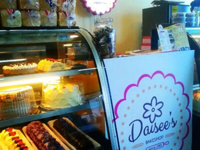 Daisee's Bakeshop Food Photo 12