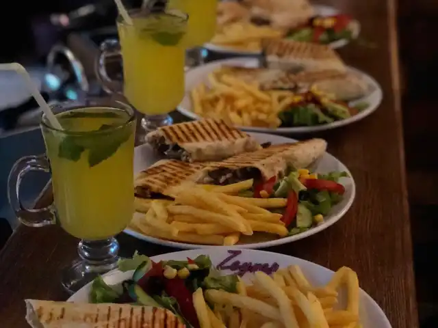 Zeynep Cafe & Bistro'nin yemek ve ambiyans fotoğrafları 2