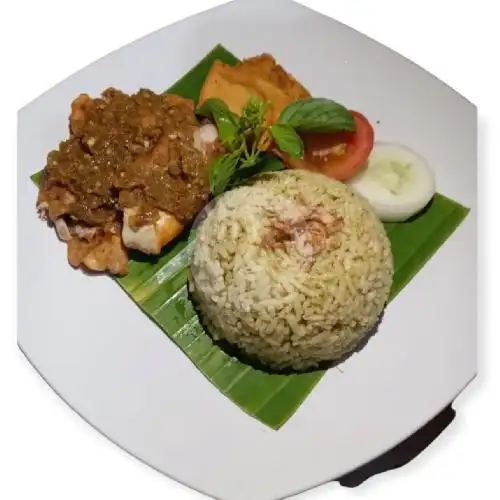 Gambar Makanan NASI KELOR AYAM AL-SYAKIRIN NIKMATALLAH - UPG, Jl. Abu Bakar Lambogo 1 No.8A 9