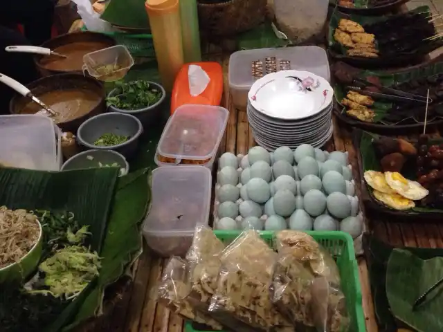 Gambar Makanan Pecel Pincuk Ibu Ida 20