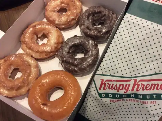 Krispy Kreme Doughnuts Food Photo 2