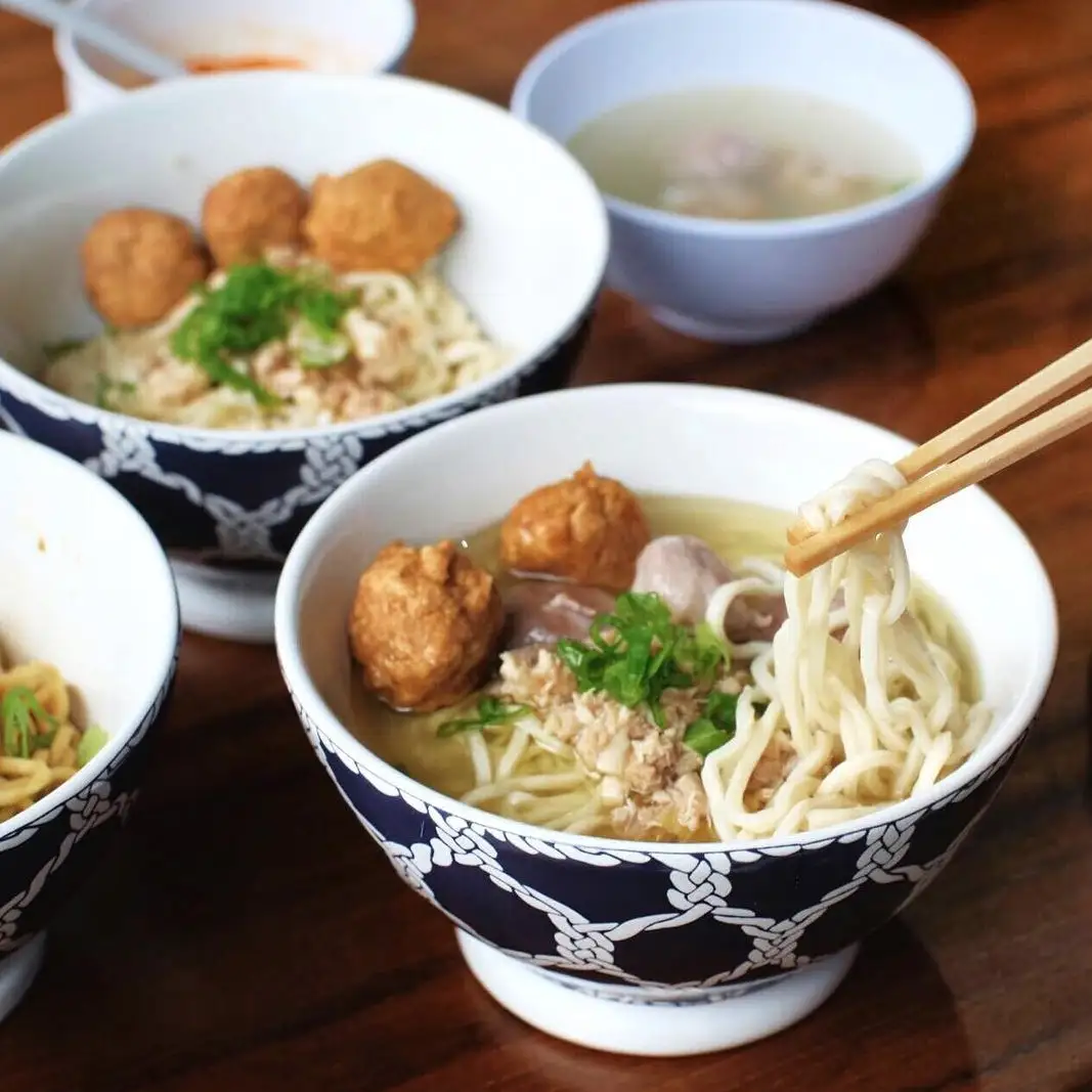 Bakmi Sendok Besar