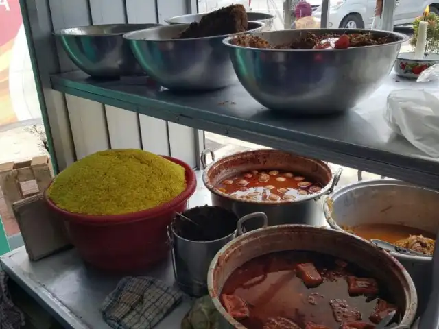 Gambar Makanan Nasi Kuning Riburane 7