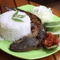 Gambar Makanan Laris Manis. Ikan, Ayam, Goreng/Bakar. Kampung Baru ( samping masjid nur sholiha 2