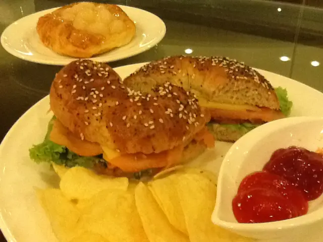 Gambar Makanan TheDeli-HotelAyanaMidplazaJakarta 12