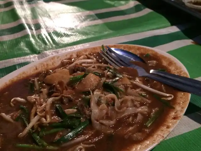 Char Kuey Tiaw Pucuk Paku Food Photo 6