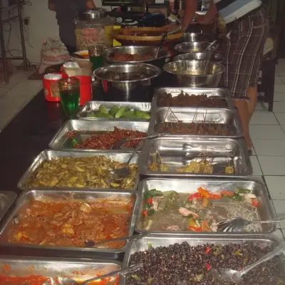 Nasi Jamblang Sadakeling