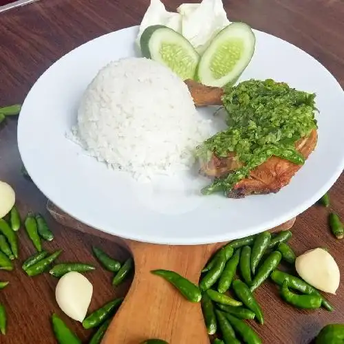 Gambar Makanan Ayam Geprek TOWAN, Jatinegara 5