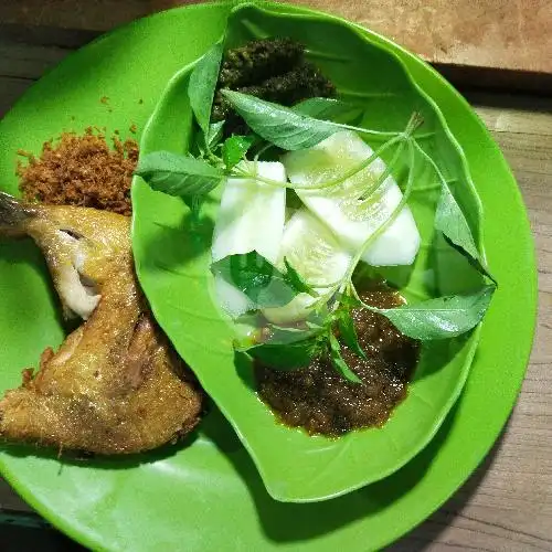 Gambar Makanan Penyet Sambal Ijo Pak Kumis Apron 5